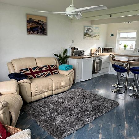 Cosy Beach Chalet Scratby Eksteriør billede