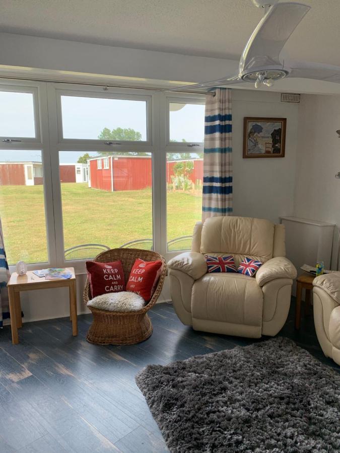Cosy Beach Chalet Scratby Eksteriør billede
